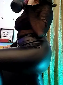 Isis_dark live