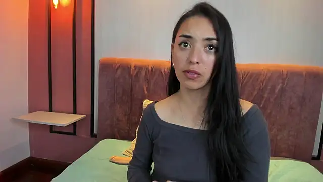 Violeta_Harlow live