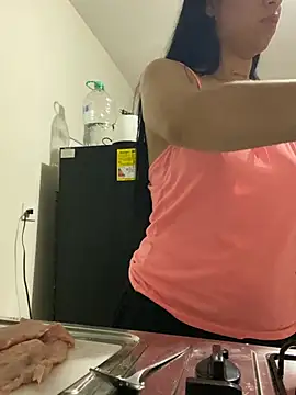 Holly_velvett live