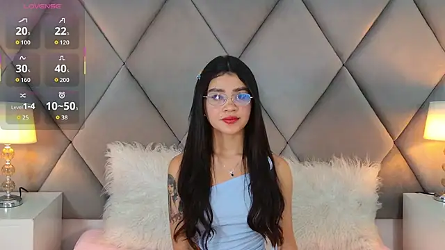 OliviaDiaz live