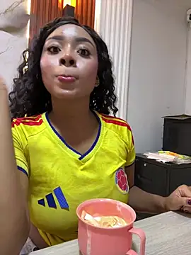 Kloe_rousse01 live