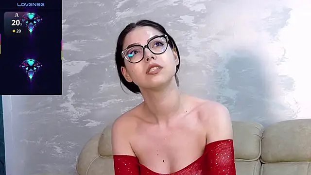 KaylaLewys live