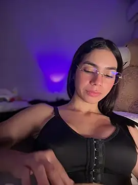 Eveliin_ruiz live
