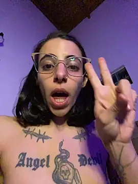 Poison_Ivy_29 live