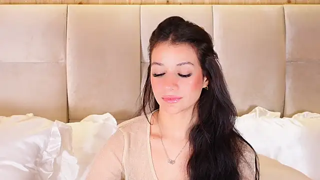 KiraKayleigh1 live