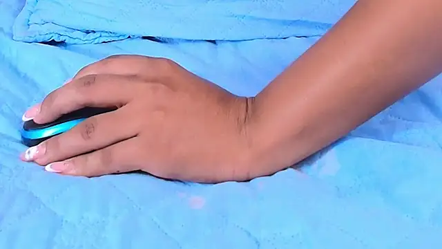 anisha_x live