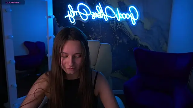 TinyNatalie live