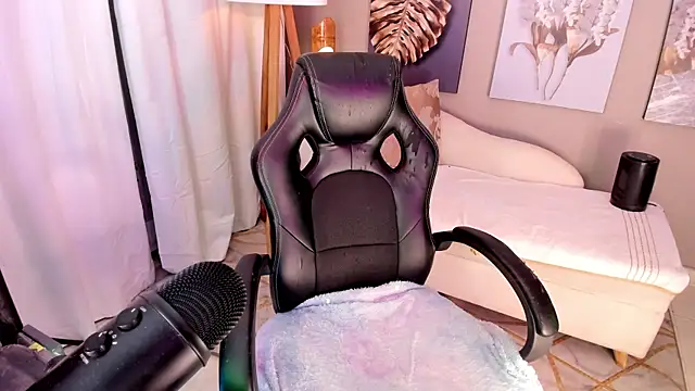 charlotte_bluee live