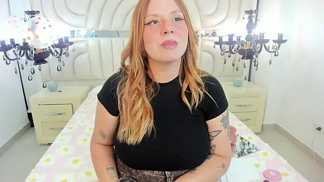 Paulette_roux live