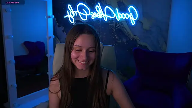 TinyNatalie live