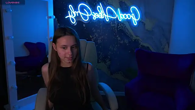 TinyNatalie live