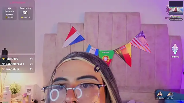 Emilly-hall live