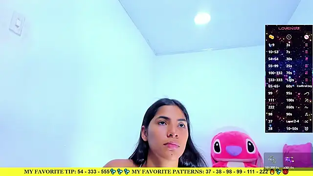 AriannaLewiis live