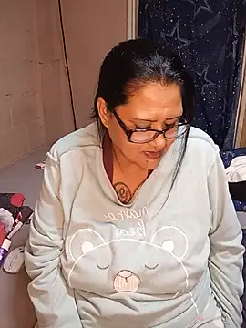 CutieNatz live