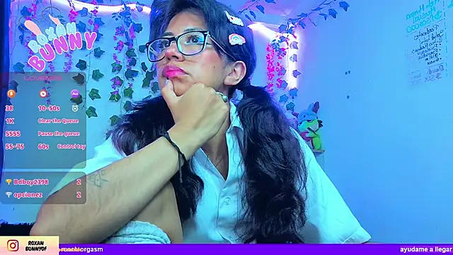 Roxanbunny1 live