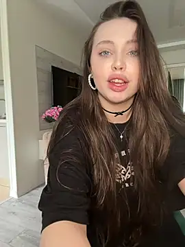 _CarlaDoll live