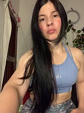 Estefani_32 live
