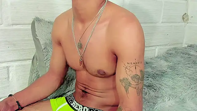 Daniell_007 live