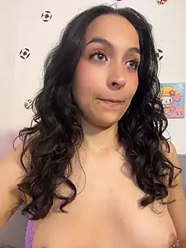 Ariiana_Jones live