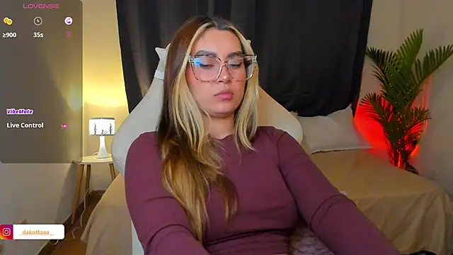 dakottaa_ profile