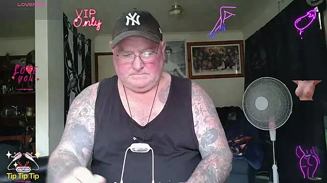 KINKYBLUEYES69 live