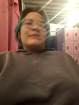 lucky-leah live