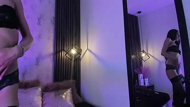 NahomyCarther live