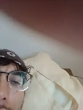 Yes_I_am_straight live