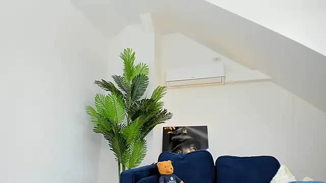 Issa_Belle18 live