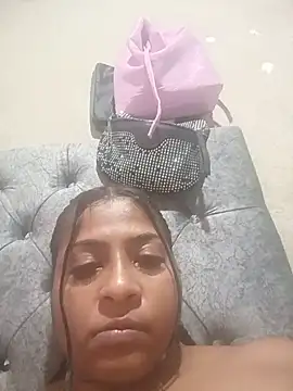 Giselabrunette25 live