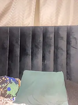 THICKBARBIE32 live