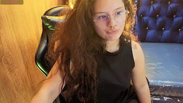 Velvet_Moon_V live
