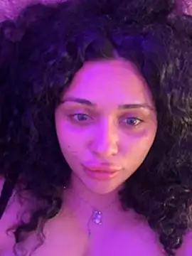 ChloeJoyce live