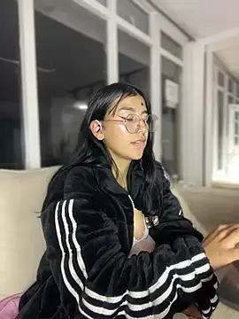 GabyLopez_Pink live