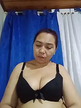 dannamomcerratt live
