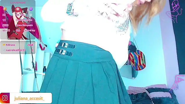 caroline_cossei live