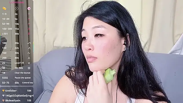 Tavie1744 live