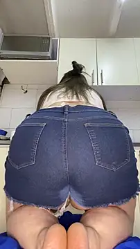 Chloee_Peach live