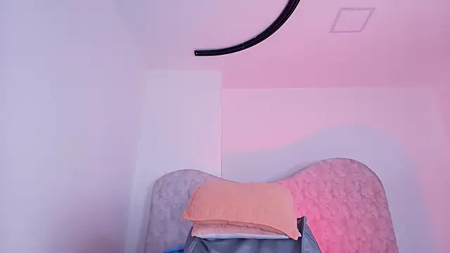 naomi_kyse live