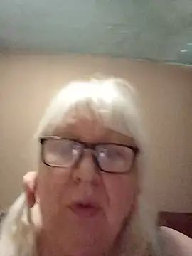 Alexia64231 live