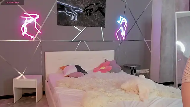 naomi_reiss live