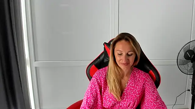 LilyDreamm live