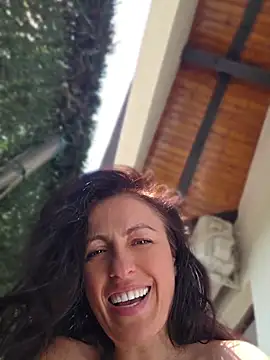 Risky_woman live