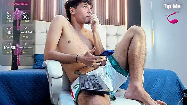 Zack23__ live