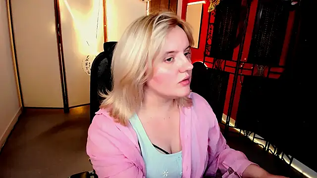 KathyBriggs live