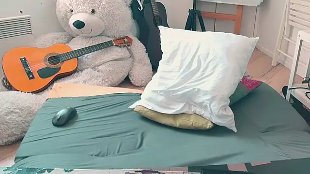 CeriseLapine live
