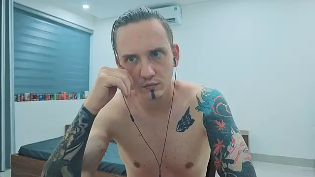 Silent_Stitch live