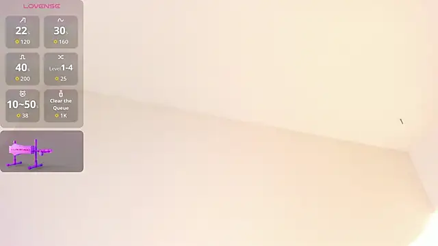 Lia_Guzman live