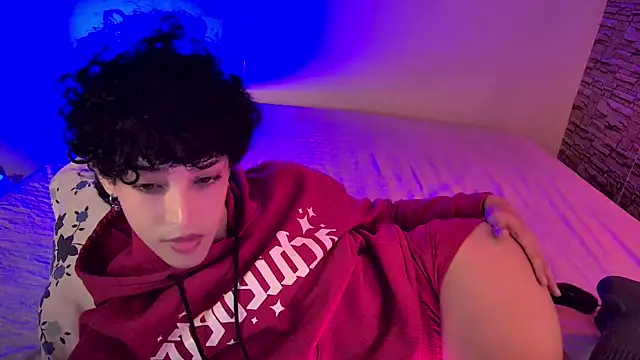 xFemboyToy live