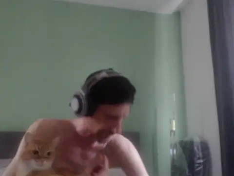 iLoveElusiveCats live
